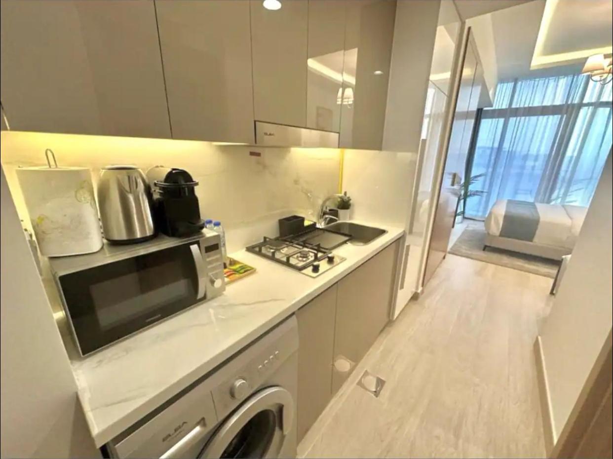 Galaxy In Azizi Riviera Luxury شقة *